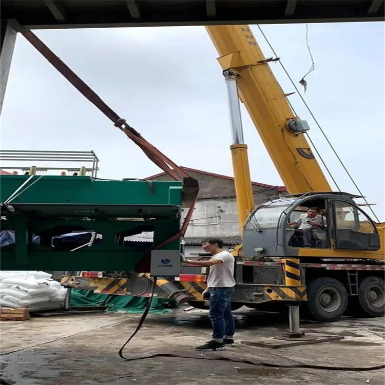 新县吊车怎么吊30米钢筋笼